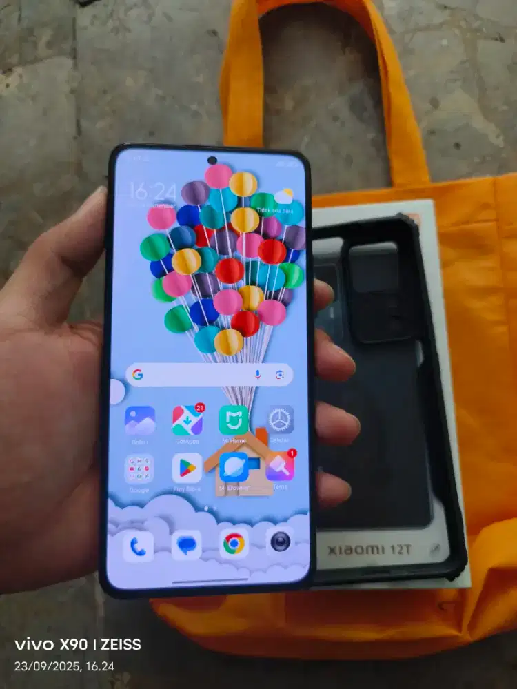 XIAOMI 12T RAM 8GB+4GB/ROM 256GB BISA TUKAR TAMBAH